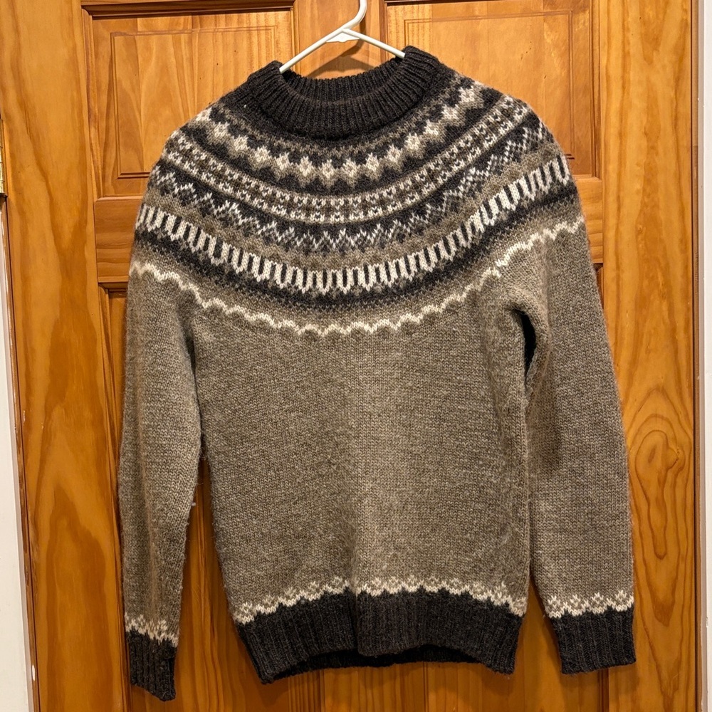 Unisex Icelandic Brown Sweater